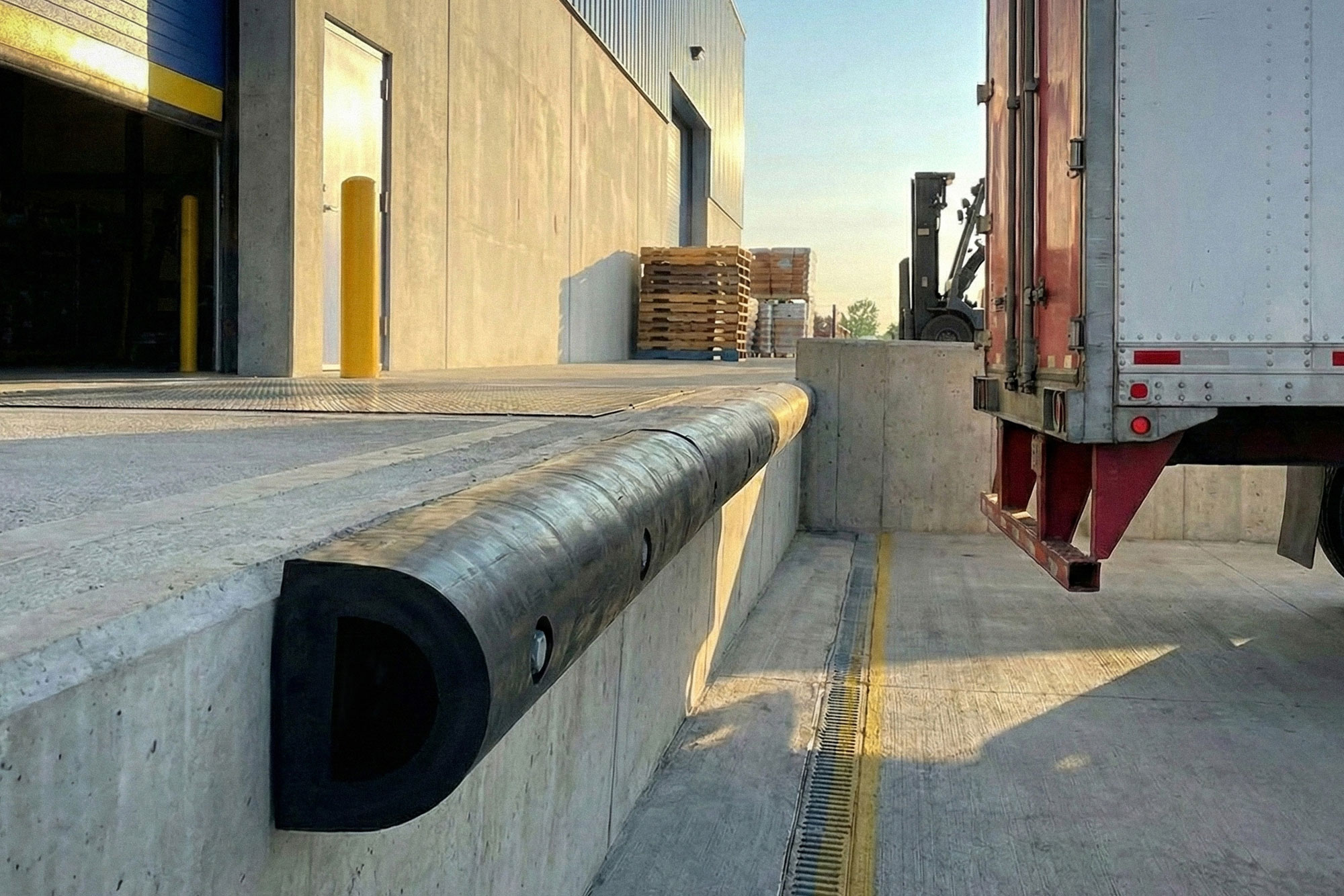 Heavy-Duty Rubber Dock Bumpers – Impact Protection - Image 2